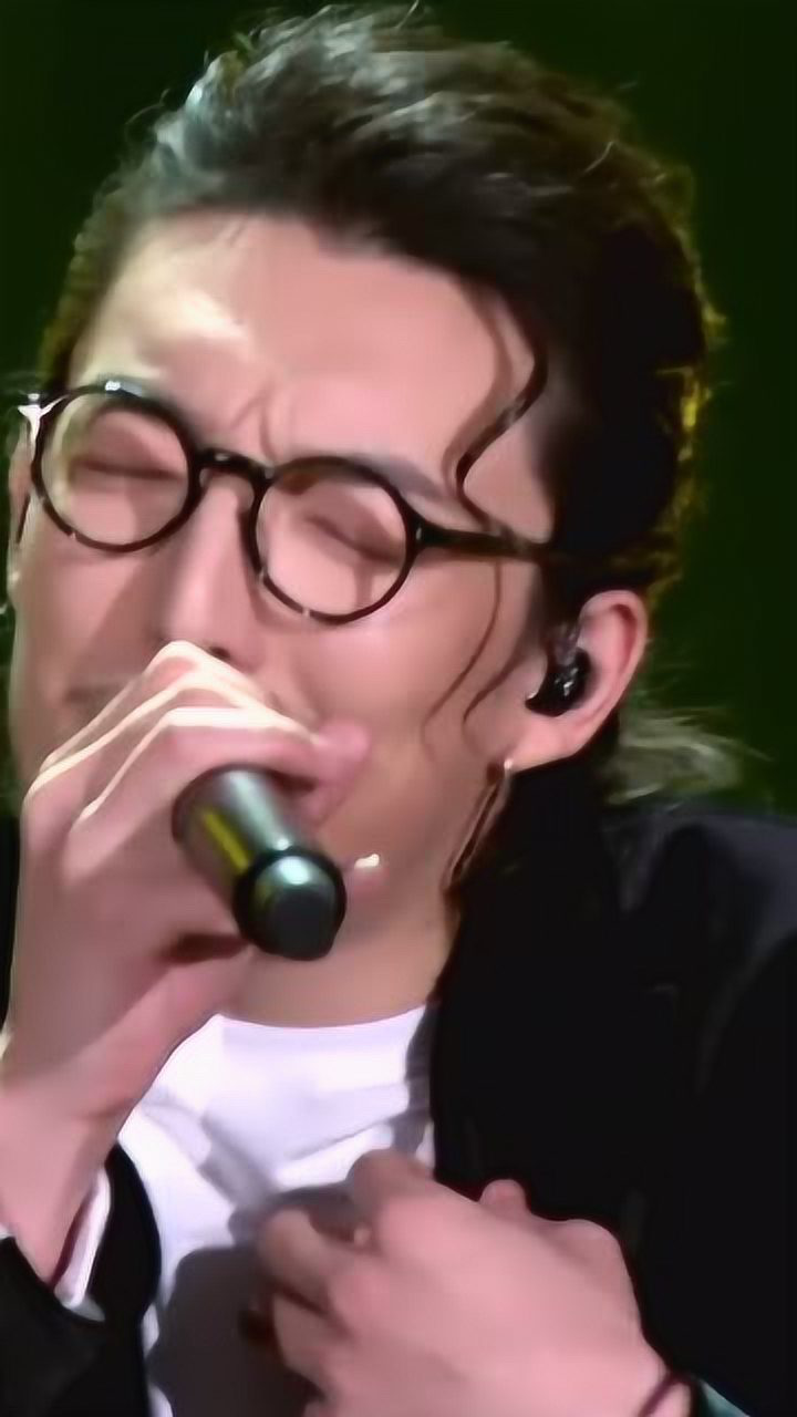 谭维维前男友亚森讨教熟人太刺激改编为了你唱出满满的柔情