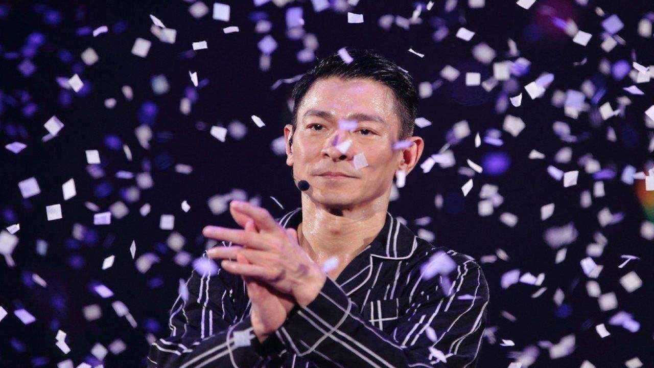 盘点演唱会合唱：刘德华万人合唱，鹿晗的应援也太震撼了！_高清1080P在线观看平台_腾讯视频