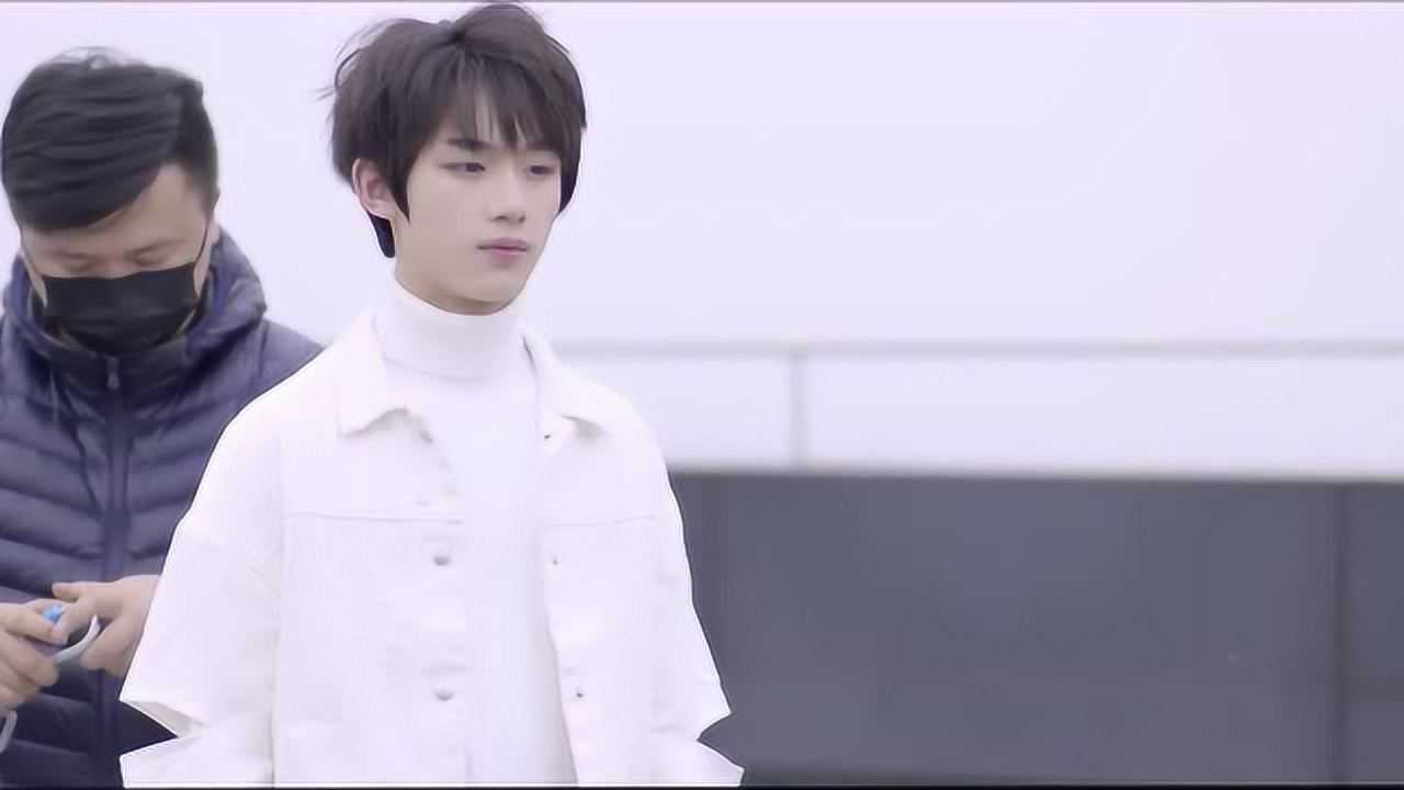 tf家族第二人生众目睽睽之下刘耀文真的要做得这么绝吗