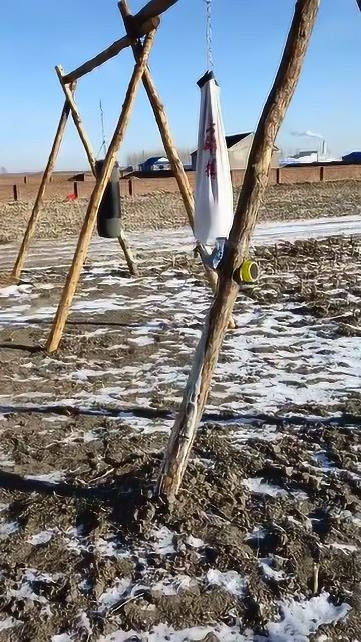 少林寺武僧释永昌大师,不只是会铁砂掌,不料还有这个绝活!