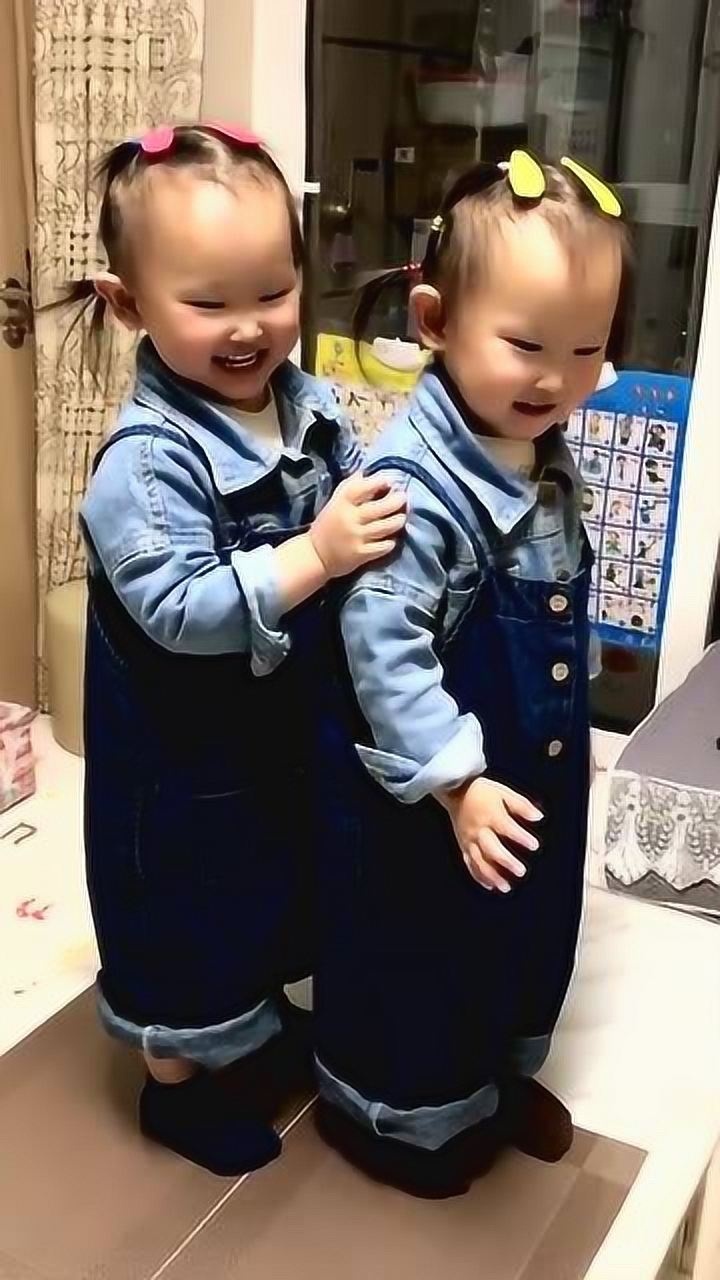 谢娜双胞胎女儿跳跳悄悄长的像张杰还是谢娜呢