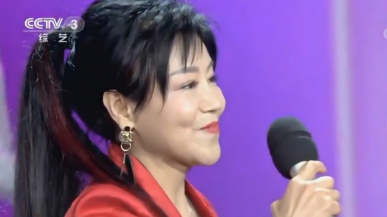 美女歌手苏红演唱小小的我歌声还是那么经典怎么听都不腻