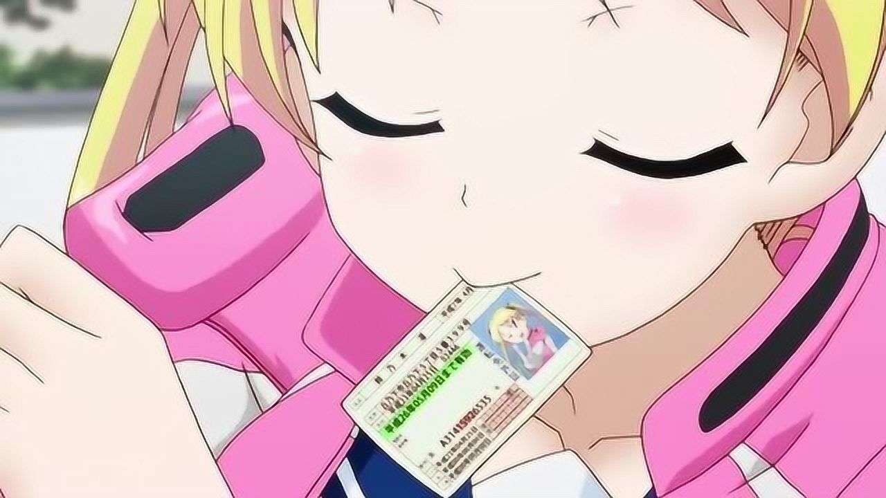 少女助力辛普森走红自带神秘感的高颜值头盔你get了吗