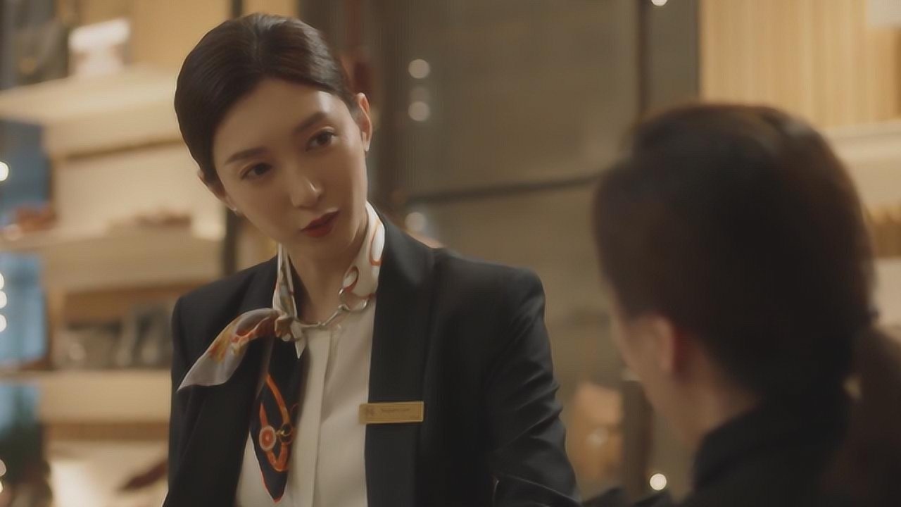 三十而已王漫妮为度假邮轮买鞋纠结了半天终于确定下来了