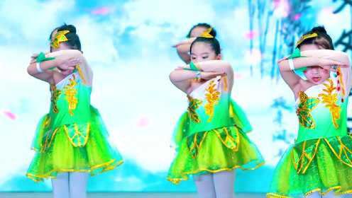 单色少儿中国舞《春晓》