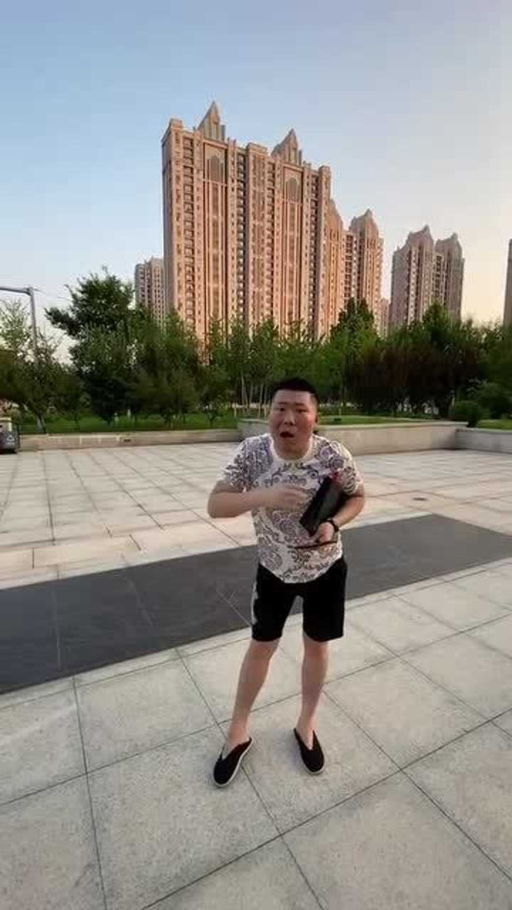 周国权上身了抽根华子华子华子华子北京邵洋生活号 北京邵洋