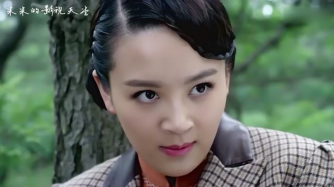 飞哥战队:美纪子带伤逃跑,不料竟被彩霞的飞镖射中,彩霞的暗器果然