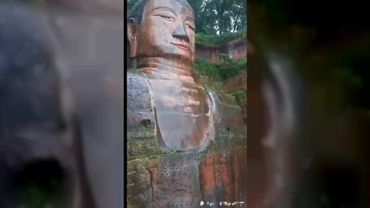 水淹大佛膝火烧凌云窟四川洪水淹至乐山大佛脚底