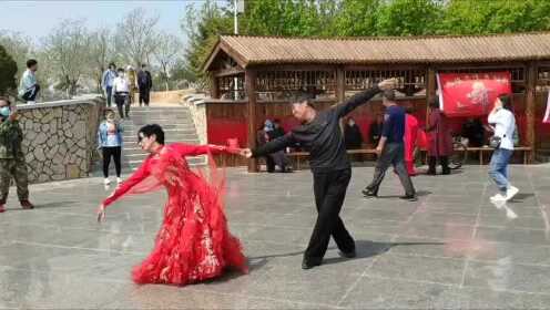 花样交谊舞《慢四～慢三》