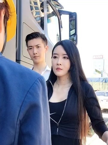 董事长微服出巡第四集遇上小学班长