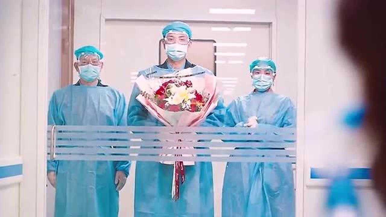 最美逆行者:郑颖炎龙在医院举行婚礼,郑颖在生命的最后一刻嫁给了炎龙