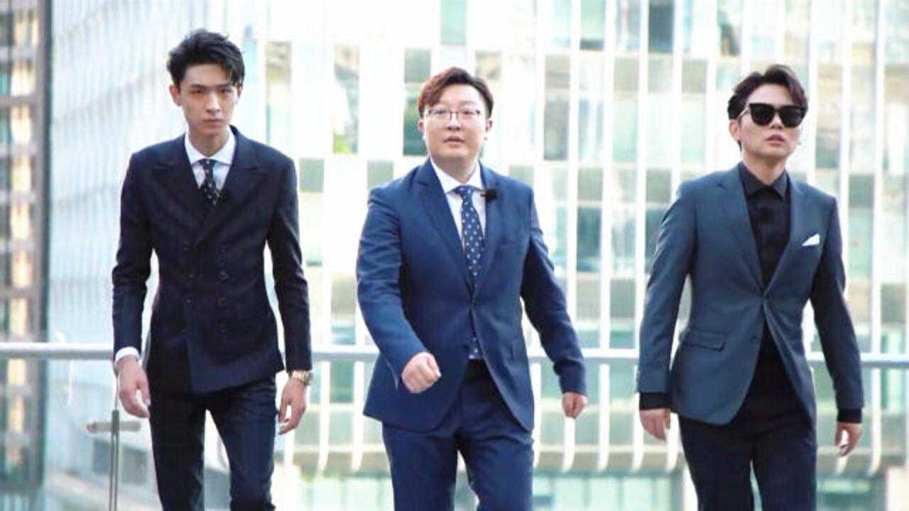 德云天团西装秀郭德纲孟鹤堂秦霄贤个个都帅气逼人