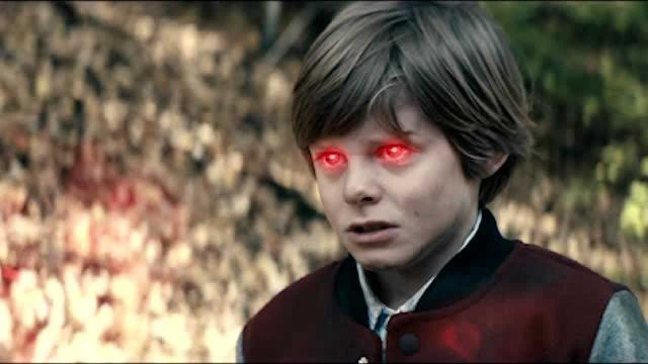 黑袍纠察队莱恩关键时刻爆发超能力却失控误伤母亲