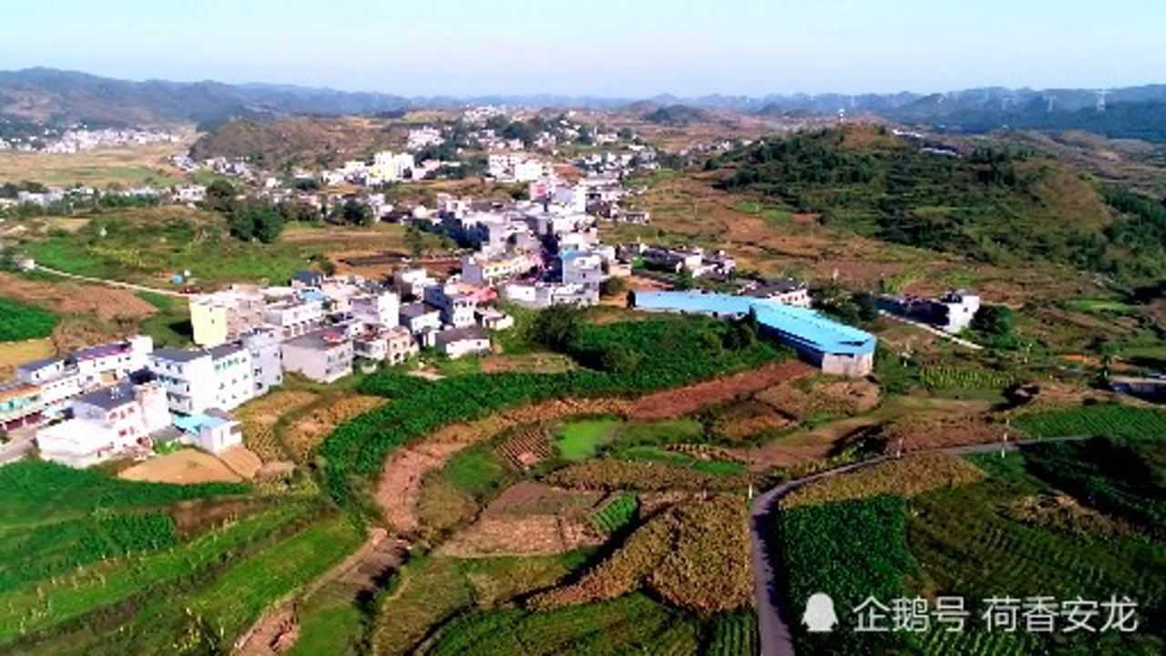 航拍兴仁市雨樟交乐村交乐汉墓群