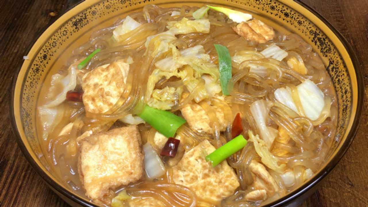 东北经典白菜炖豆腐好吃有诀窍营养丰富好吃下饭嘎嘎香