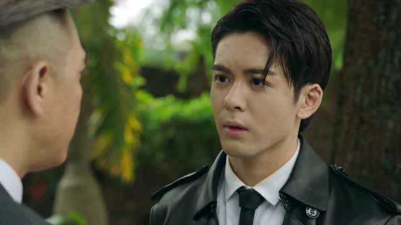 使徒行者3殷天侠和韦作荣交手时刻透露出他真实的身份