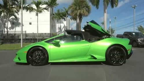 顶级超跑实拍最新款兰博基尼小牛evo敞篷的真拉风