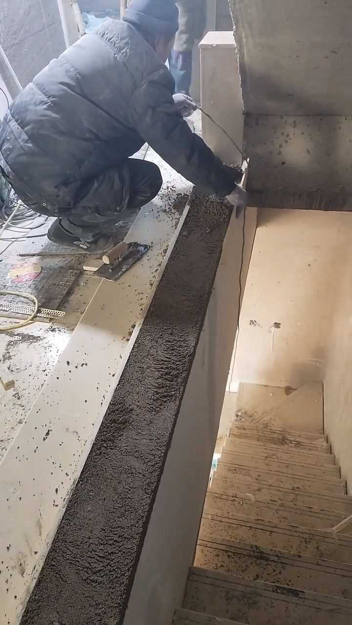 楼梯挡水台贴砖,干脆利索