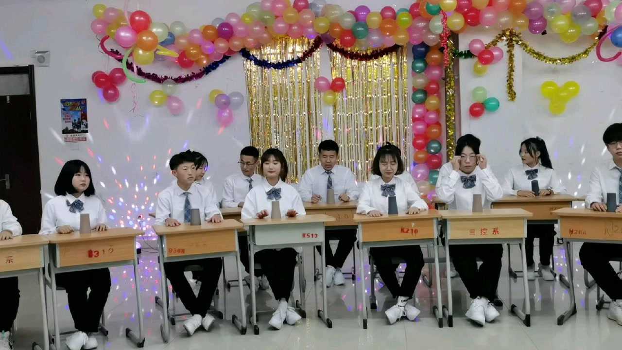 杯子舞《少年》_高清