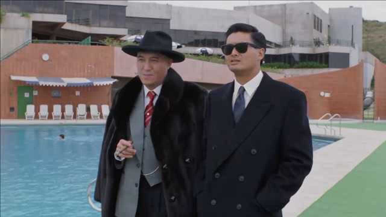 江湖情2发哥经典形象饰演黑帮大哥这一身大衣好帅