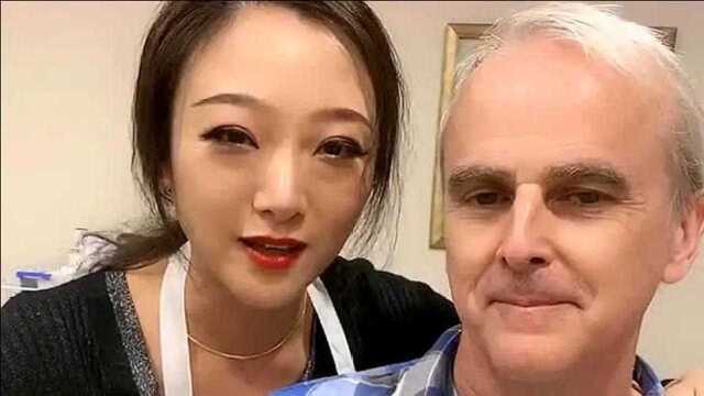 杨姐逼洋女婿喝特意调的汁,两个人真的是戏精了,太逗了哈哈哈