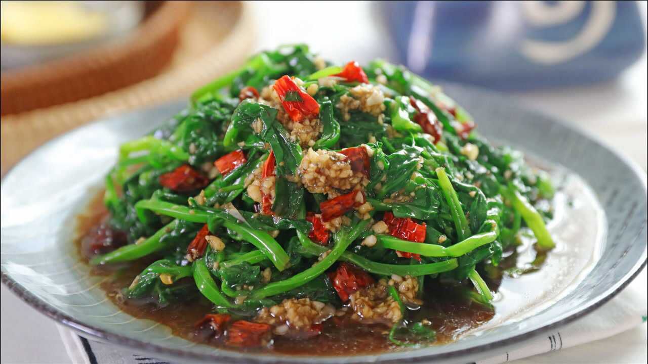 豌豆尖怎么做好吃?3种做法你来学,简单美味,鲜嫩可口