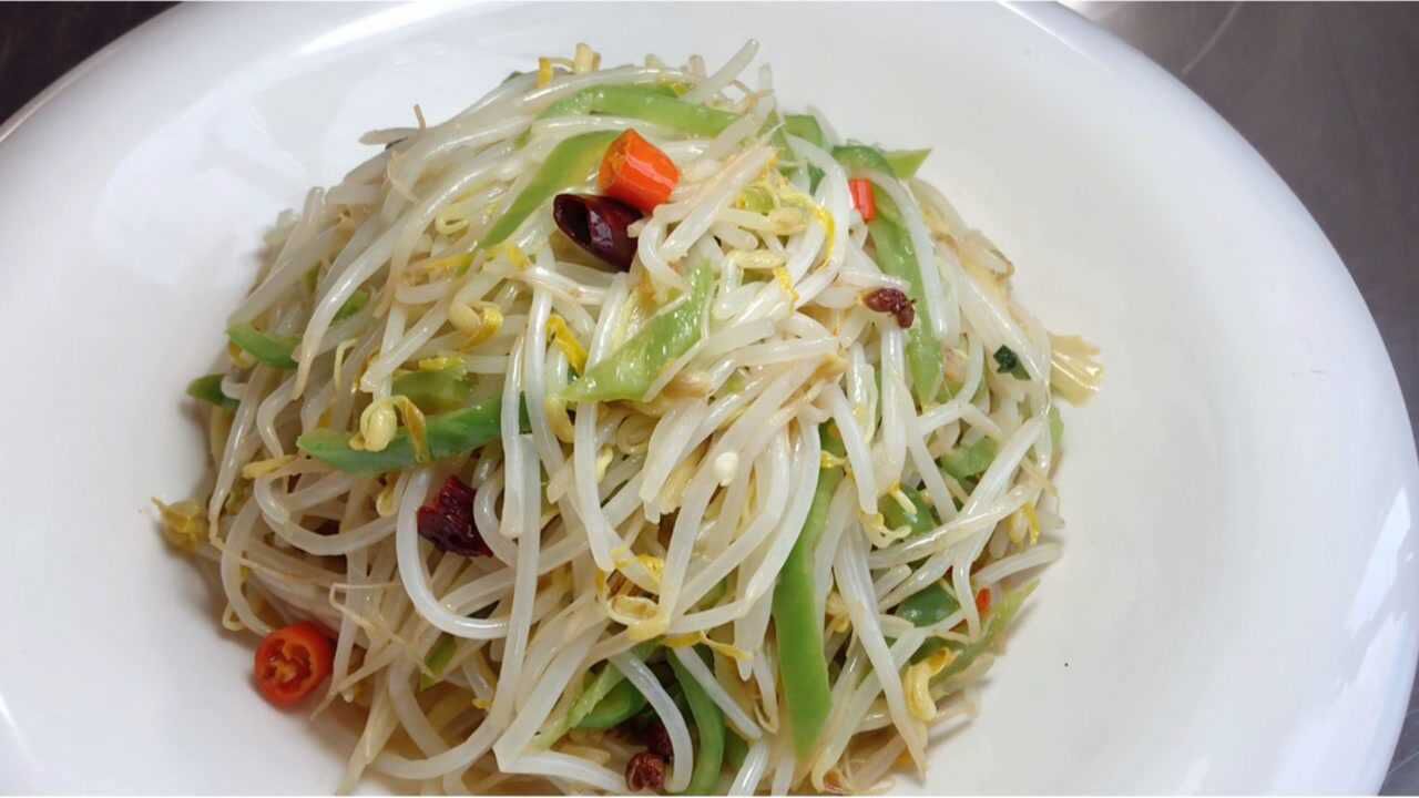 厨师长教你炝炒绿豆芽的家常做法步骤详细清脆爽口下酒又下饭