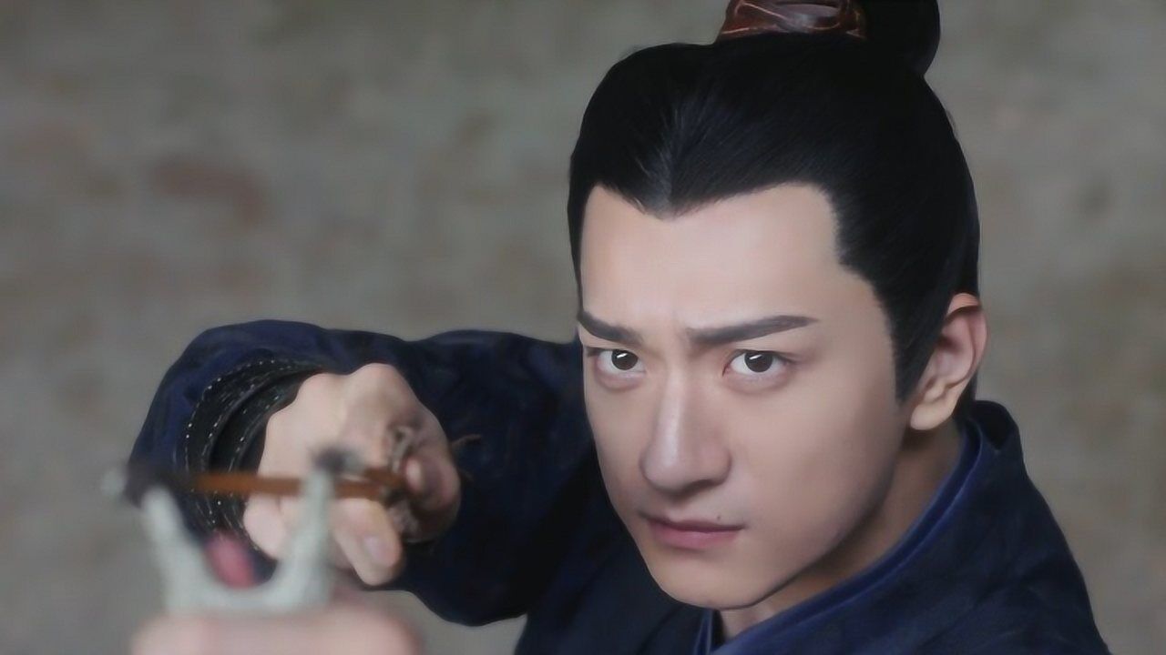 《玲珑》第39集01:元一用弹弓向天空放了一枚信号,这姿势有点帅啊!