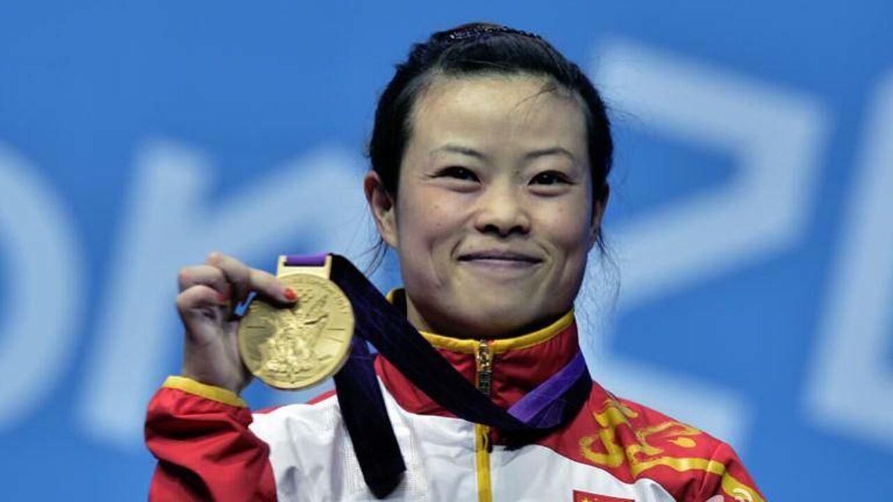 伦敦奥运会女子举重48公斤级决赛:王明娟一支独秀夺冠(英文)