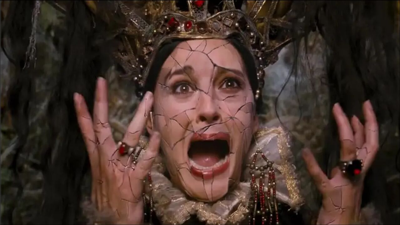 奇幻电影《格林兄弟》少女离奇失踪,原来是森林中镜子王后作怪!