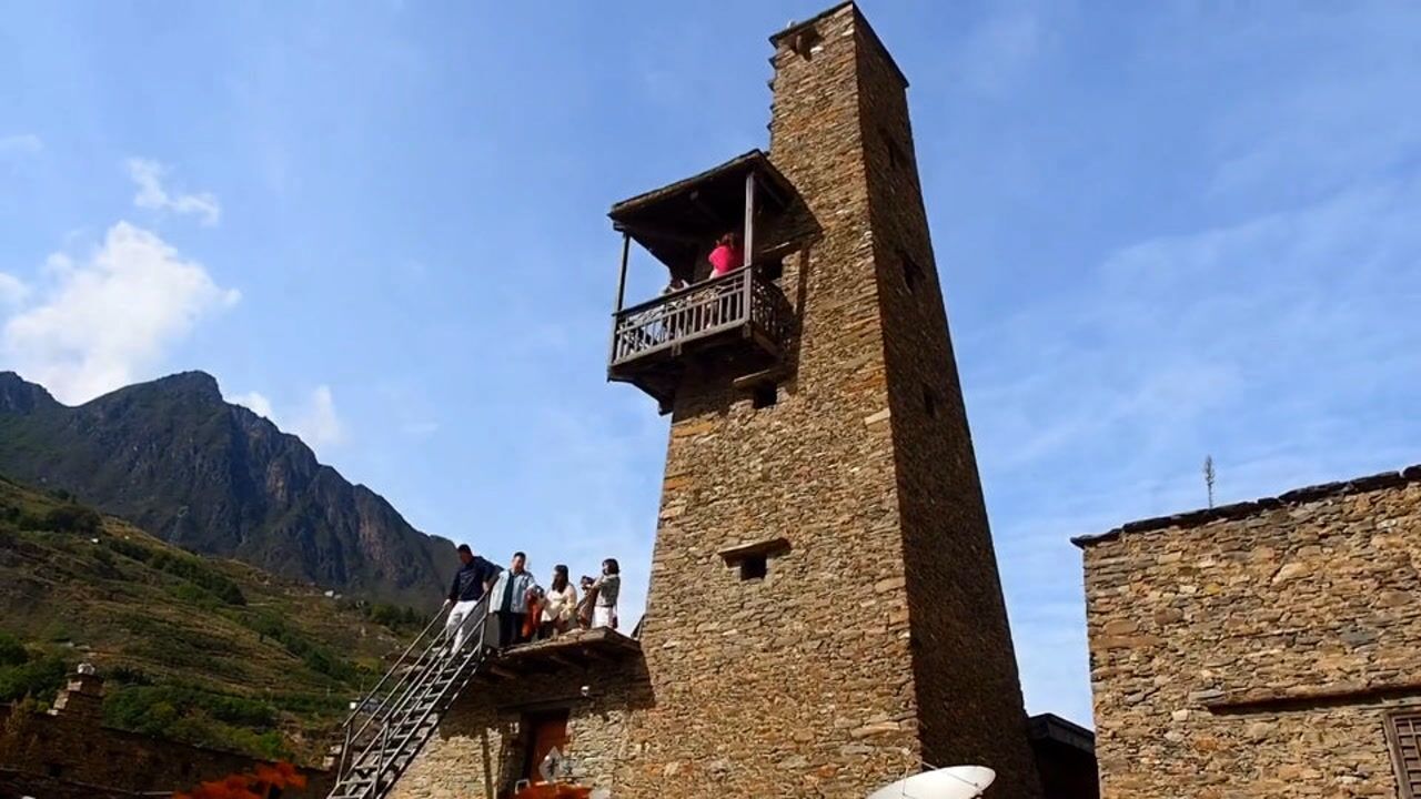 四川桃坪羌寨来看看羌族的碉楼