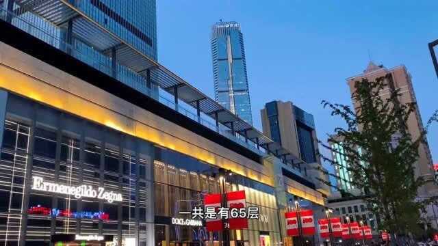 实拍华中地区第一高楼,台湾小伙:这建筑也太牛了!