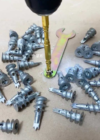 木板,石膏板上安装固定可以使用这种拧着用的膨胀螺丝