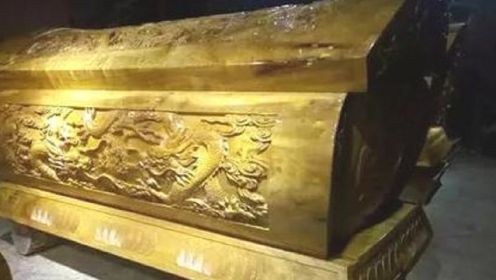 贵州发现一座千年古墓，棺材由纯金打造，墓主身份让专家疑惑！