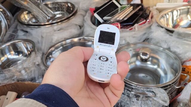 旧手机换了个不锈钢盆,不知道他们回收做什么用,是提取金子吗