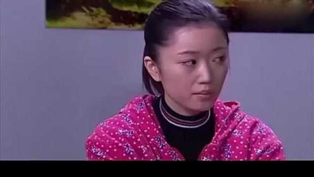 亲爸是公司大老板,连女儿学费都不想出,女儿霸气怒怼她