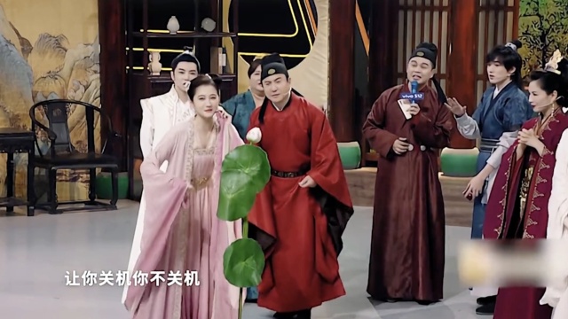 王牌对王牌关晓彤为了赢唱你叉叉这也太拼了杨迪反应快直接给对上了