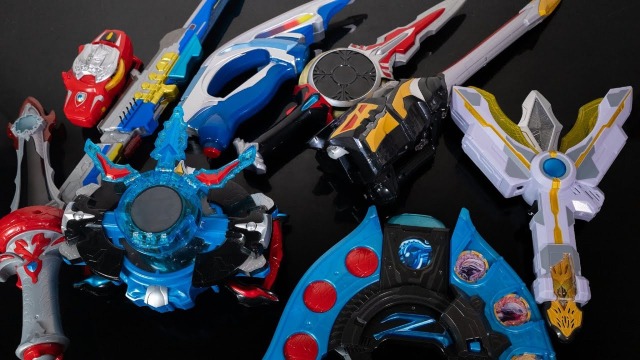 奥特曼武器大合集特利迦胜利神光棒泽塔升华器欧布圣剑