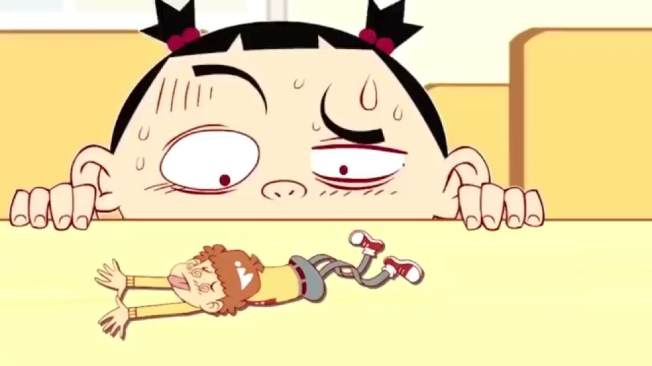 大脸妹在给阿衰捶背,阿衰咋是这个表情呢?