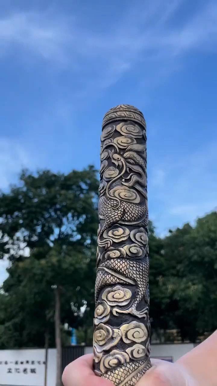 浮雕龙-伏魔棍,鉴赏