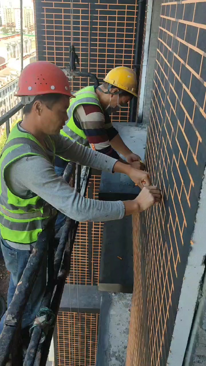 海德公馆外墙保温,内墙腻子施工