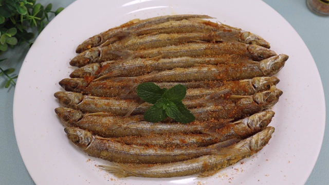 广东人一道很有名的下酒菜,每次做都不够吃,酥香好吃越吃越过瘾