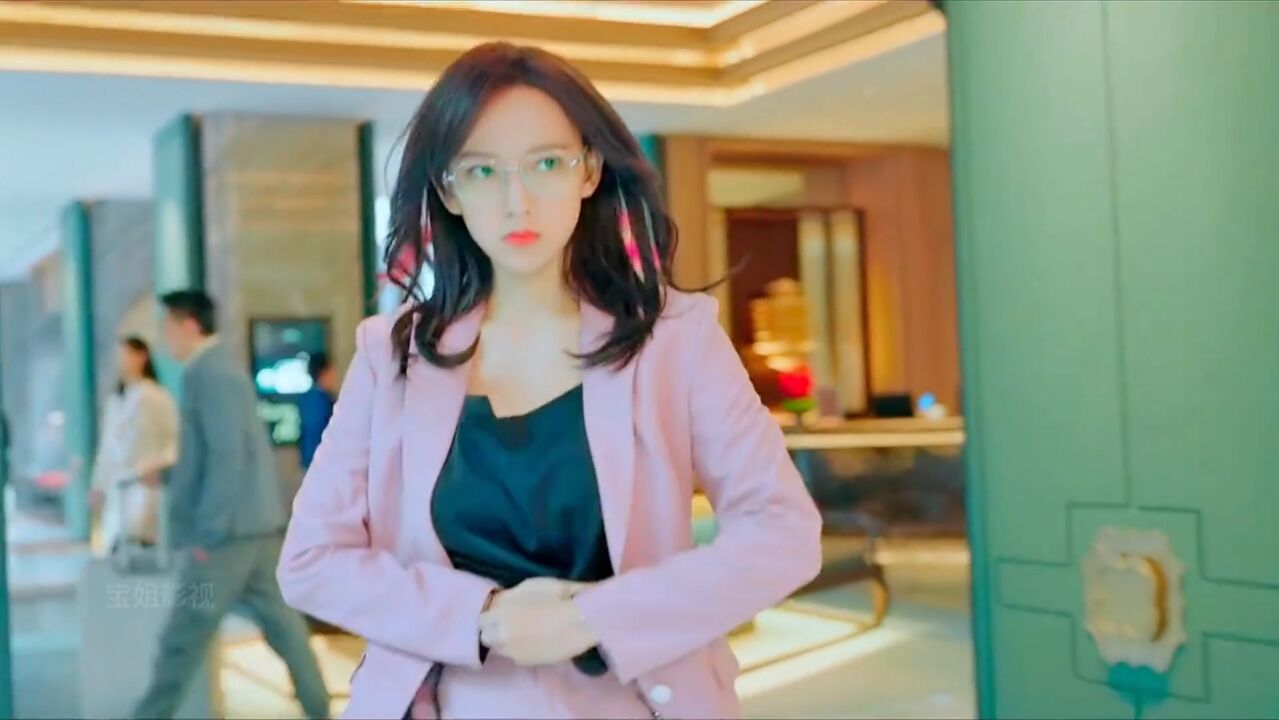 盘点影视中美女换衣服场景，哪个最有段位？_高清