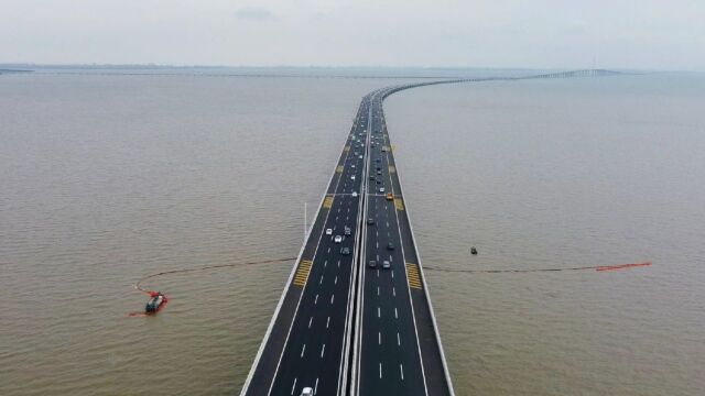 胶州湾大桥,中国山东省青岛市黄岛区、城阳区、李沧区及胶州市的跨海通道