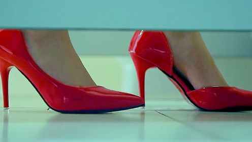 红色高跟鞋的故事，你害怕了么？两个短片