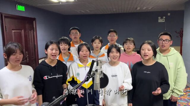 鄂尔多斯市一中东校区师生创作歌曲《逆行者》,为抗疫英雄们加油!