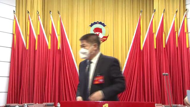 市政协六届二次会议胜利闭幕