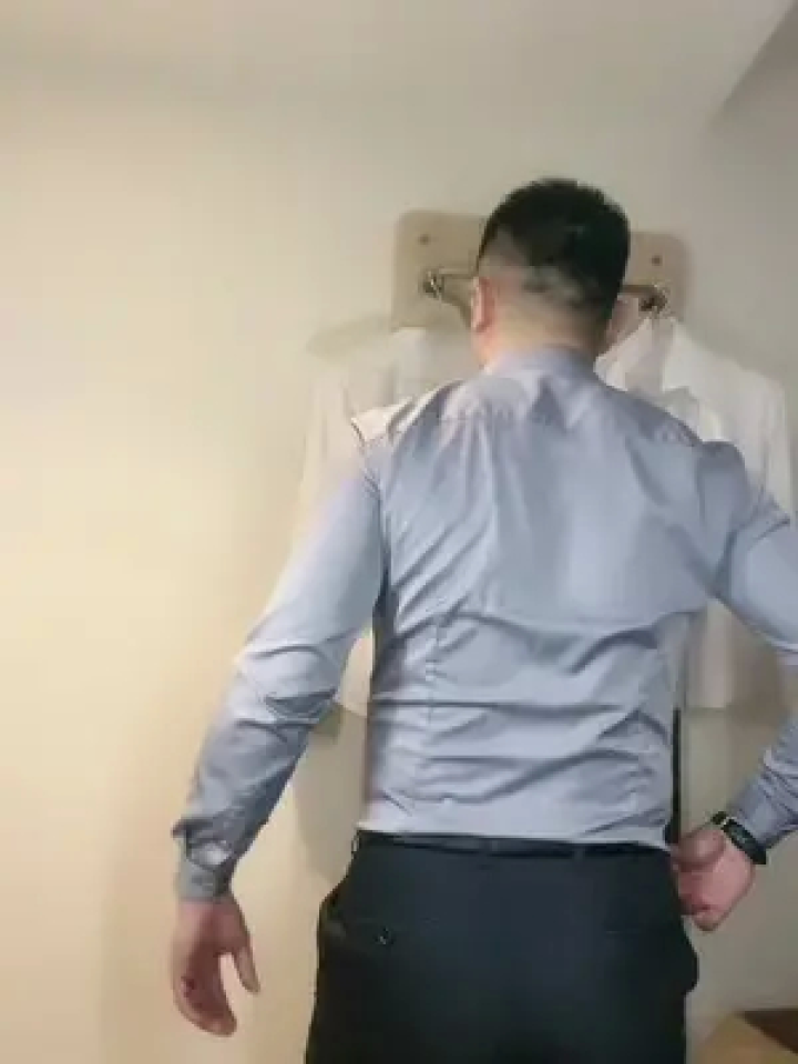 愿你未来有光#背影杀 #背影 #动感扭胯舞 #这才是猛男该跳的舞蹈