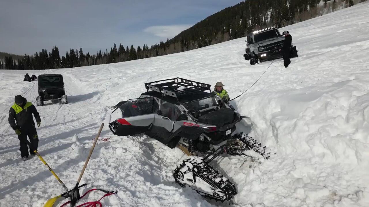 福特烈马配置mattracks全地形橡胶履带轮雪地救援全地形车