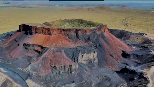 航拍内蒙古乌兰哈达6号火山